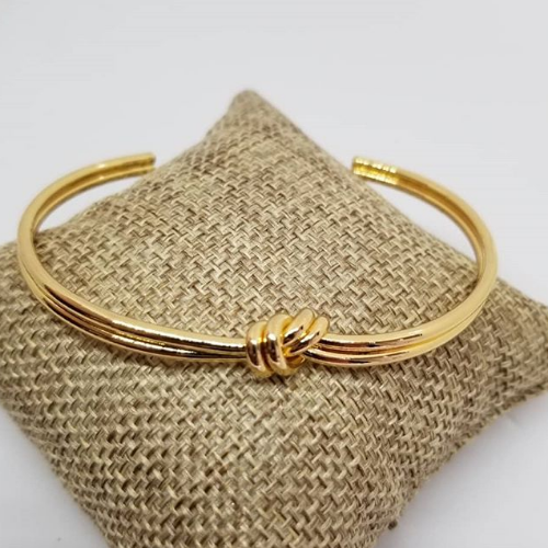 One Love Knot Bracelet